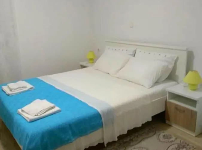 Apartment Ruzmarin - Seget Donji, Trogir